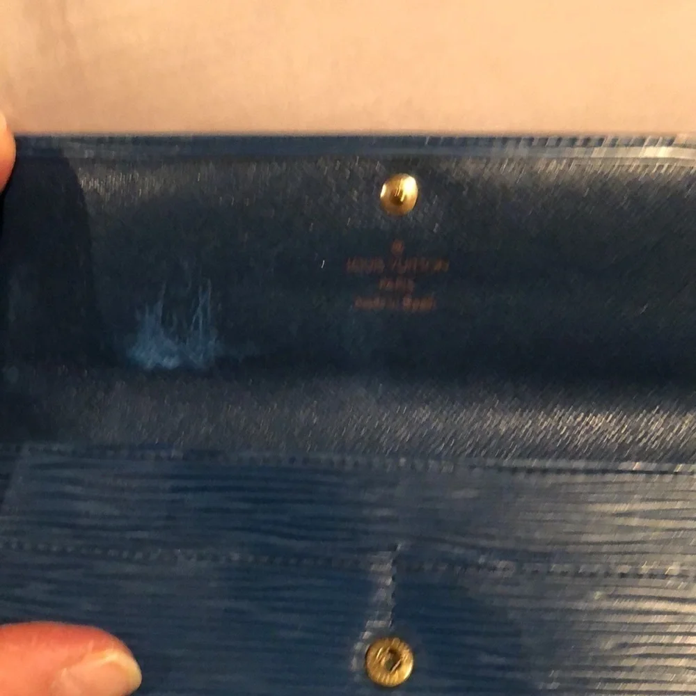 Louis Vuitton Blue Epi Sarah Wallet